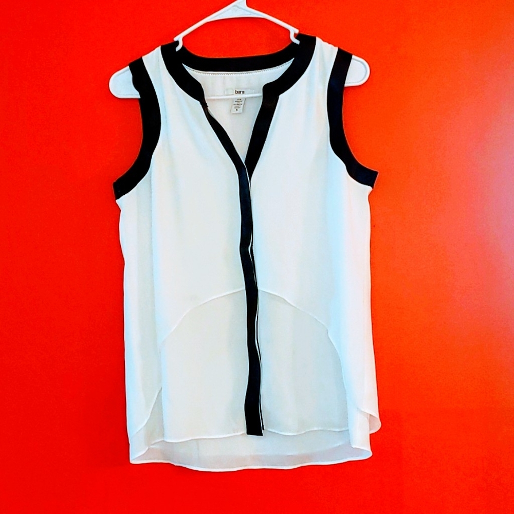 Bar III white blouse size Sm